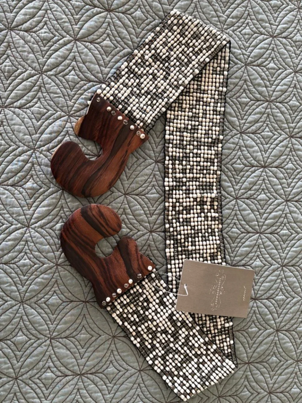 Gorgeous glass beaded stretchy belt.